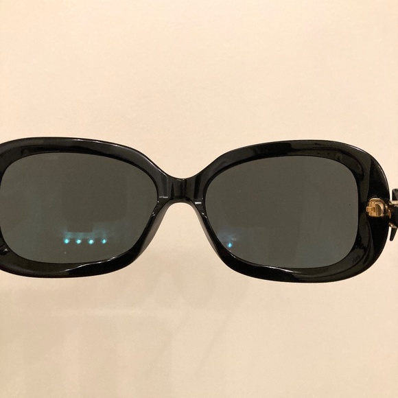 Chanel Black Bow Ribbon Sunglasses Style 5170 Gold Trim, Made in Italy CC - Picture 15 of 16